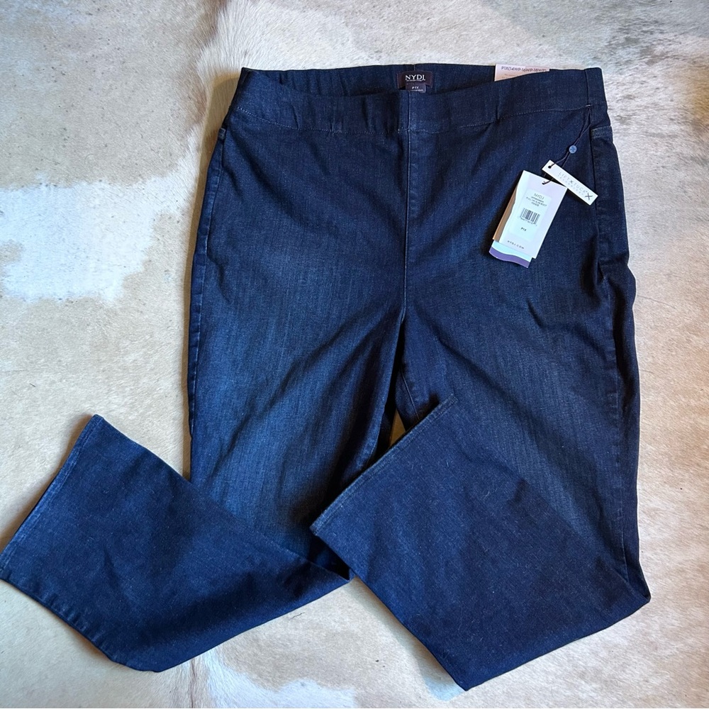 NYDJ Pull On Slim Bootcut Jean - NWT - P1X